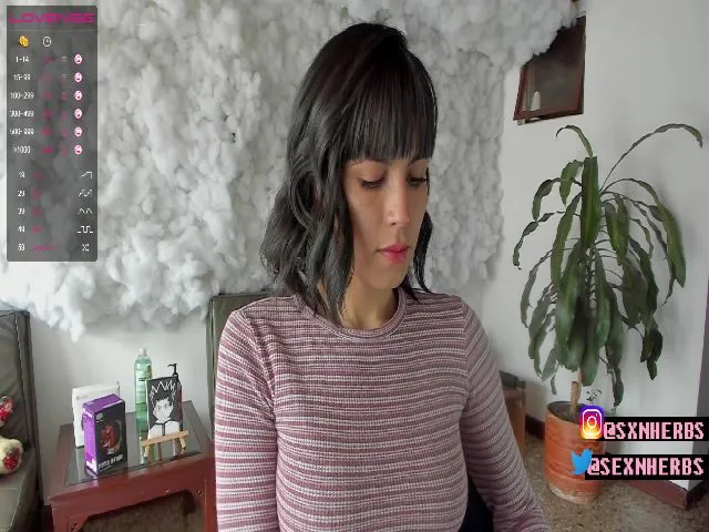 Live sex webcam photo for Sexnherbs #272100378