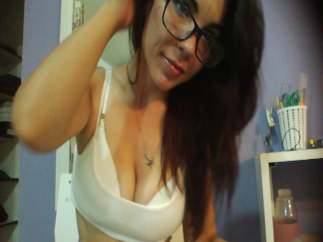 Live sex webcam photo for SexyBDoll #273123695