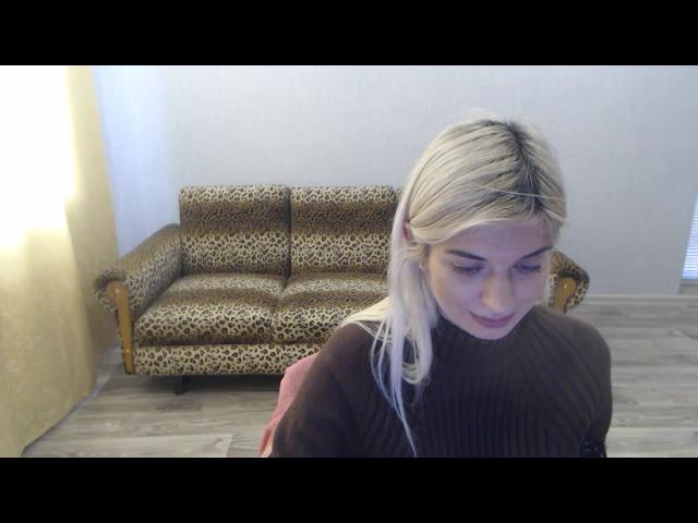 Live sex webcam photo for SexyBeatriice #271851284