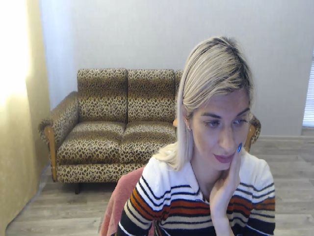 Live sex webcam photo for SexyBeatriice #272019184