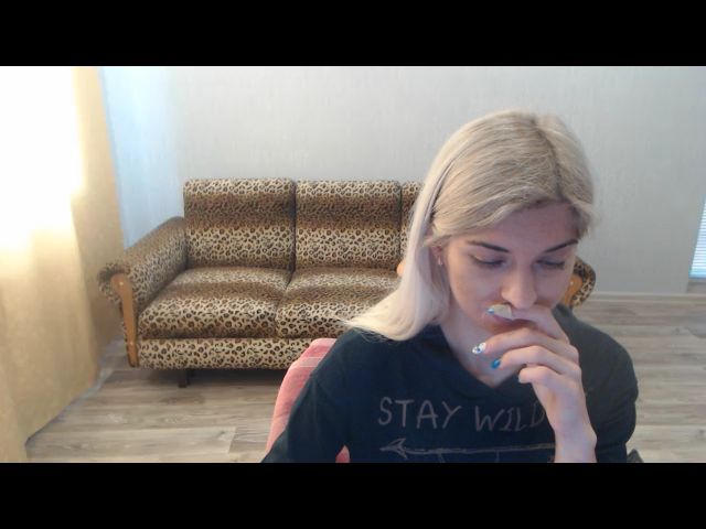 Live sex webcam photo for SexyBeatriice #272157904