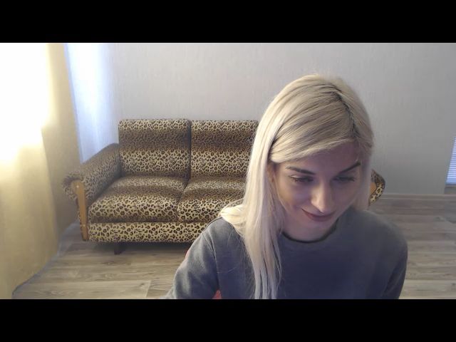 Live sex webcam photo for SexyBeatriice #272292945