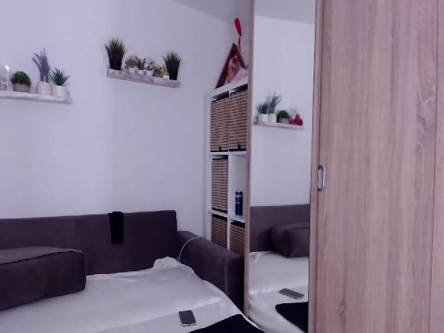 Live sex webcam photo for SexyElisabeth #273034486