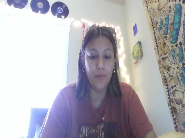 Live sex webcam photo for SexySerenity3 #272667113