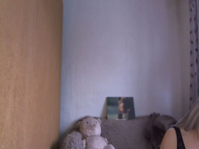 Live sex webcam photo for Sexy_Blondy_ #271772265