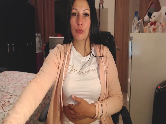 Live sex webcam photo for Sexy_Lyana #271950628