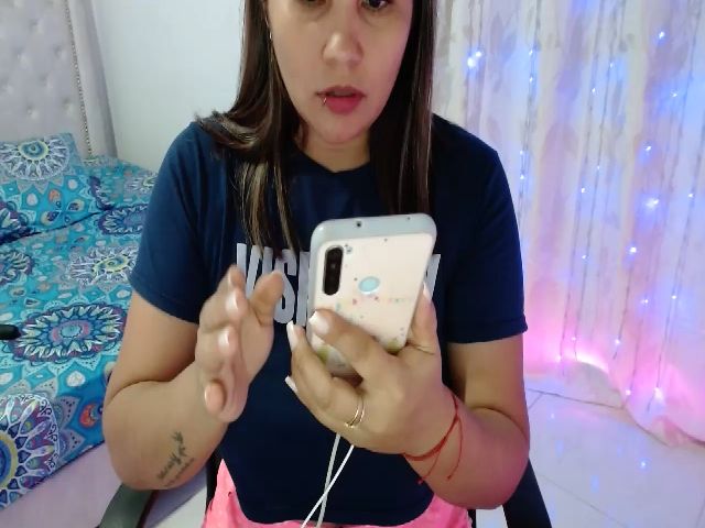 Live sex webcam photo for Sexyalicia4 #272799553