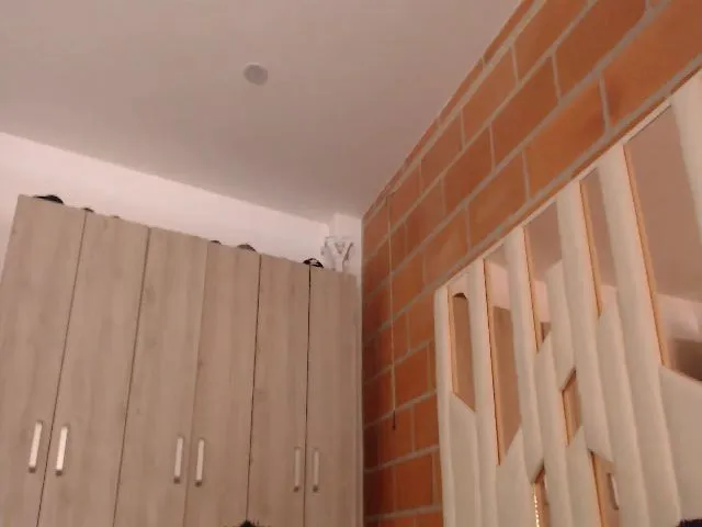 Live sex webcam photo for Sexybunny_0_0 #272908378