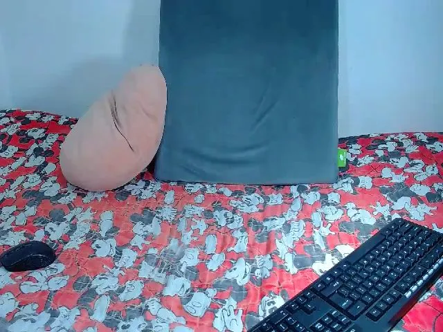 Live sex webcam photo for Sexychanel_ #272682361