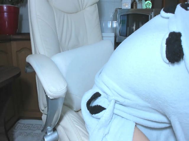 Live sex webcam photo for Sexyisabele93 #271823120