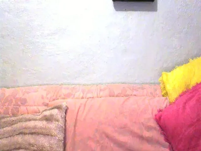 Live sex webcam photo for Sexyliciousex #272578376