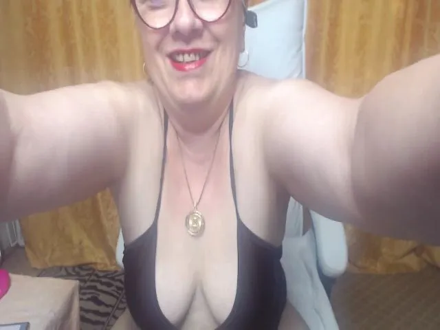 Live sex webcam photo for Sexylynette4u #273820345