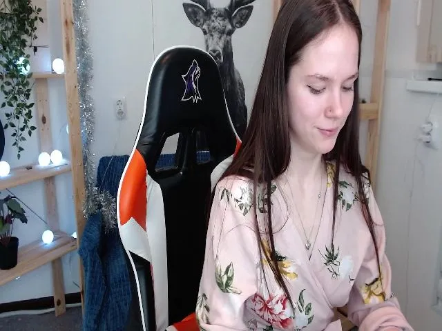Live sex webcam photo for Sh0wroom #272043773