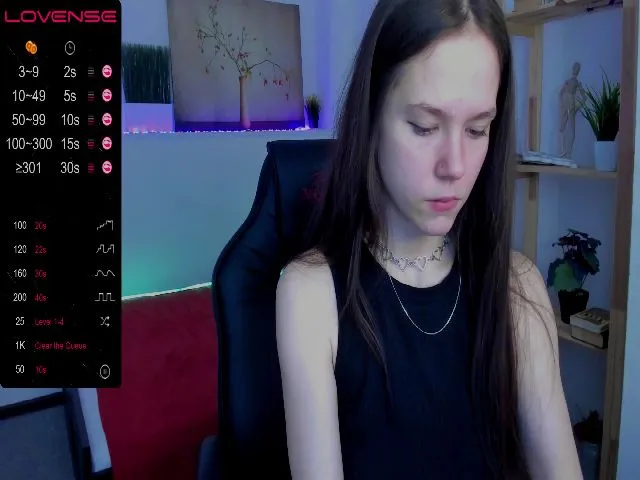 Live sex webcam photo for Sh0wroom #272191585