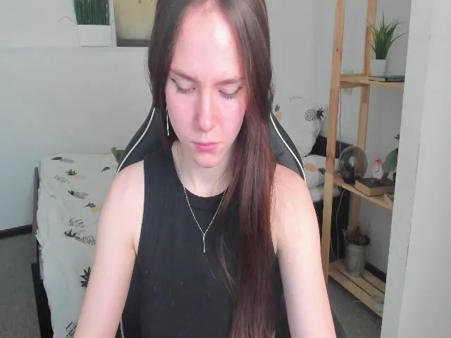 Live sex webcam photo for Sh0wroom #272896660