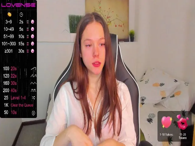 Live sex webcam photo for Sh0wroom #272945697