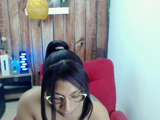 Live sex webcam photo for Shanel_ferrer #272335753