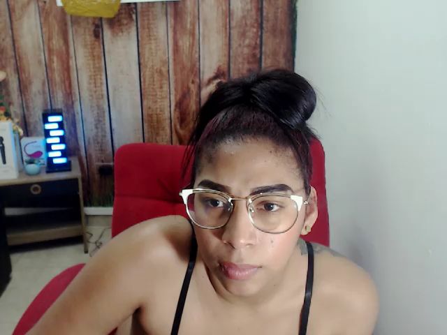 Live sex webcam photo for Shanel_ferrer #272351906