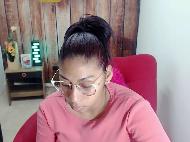 Live sex webcam photo for Shanel_ferrer #272514499