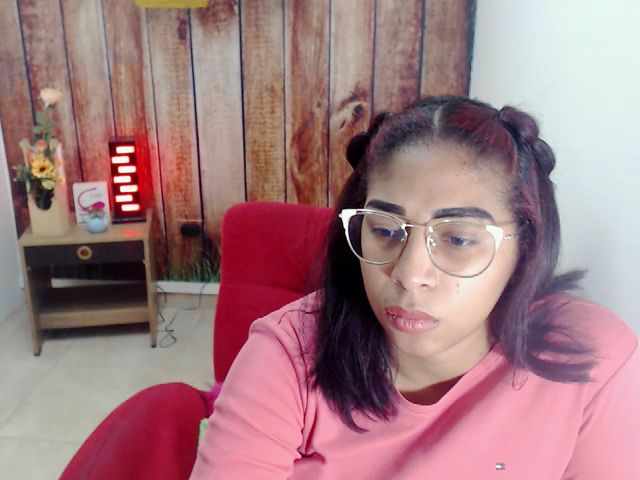 Live sex webcam photo for Shanel_ferrer #272516764