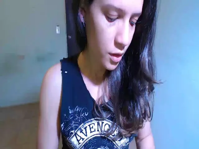 Live sex webcam photo for Shanyflores4 #271772266