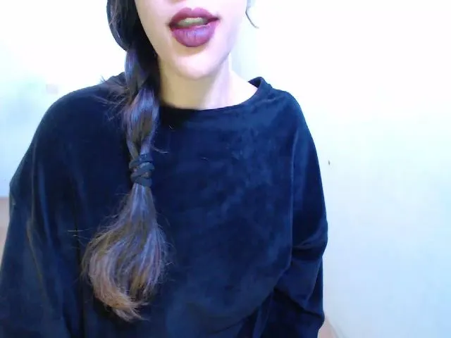 Live sex webcam photo for Shanyflores4 #272046092