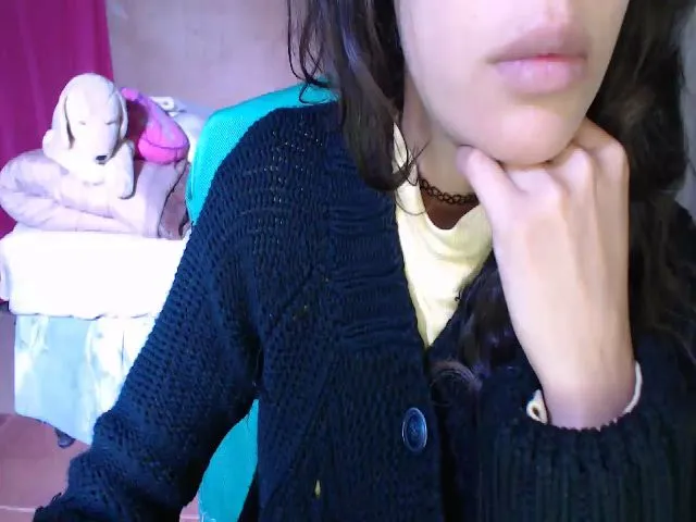 Live sex webcam photo for Shanyflores4 #273435911