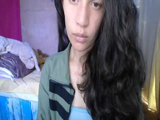 Live sex webcam photo for Shanyflores4 #273786469