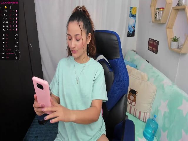 Live sex webcam photo for Sharon49_ #272611135