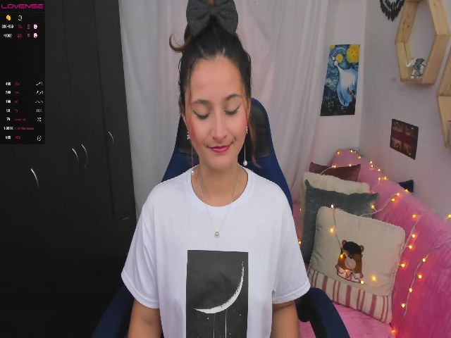 Live sex webcam photo for Sharon49_ #272702163