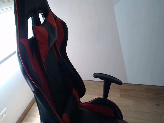 Live sex webcam photo for SharonMora #273592039