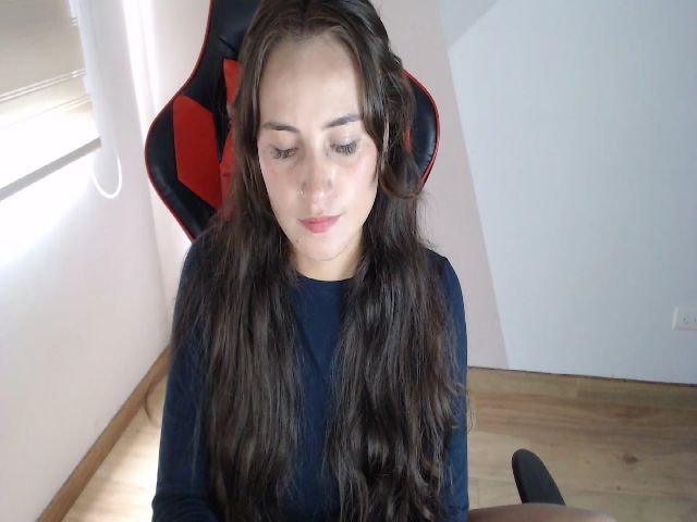 Live sex webcam photo for SharonMora #273665886