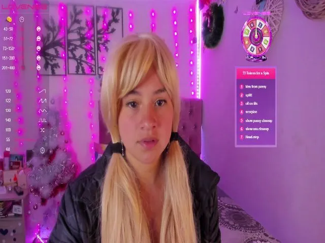 Live sex webcam photo for Shekina_lu #271900397