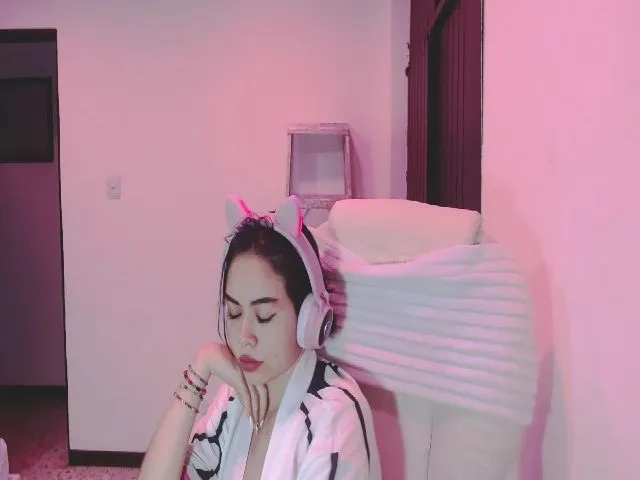 Live sex webcam photo for ShenLong3 #271726340