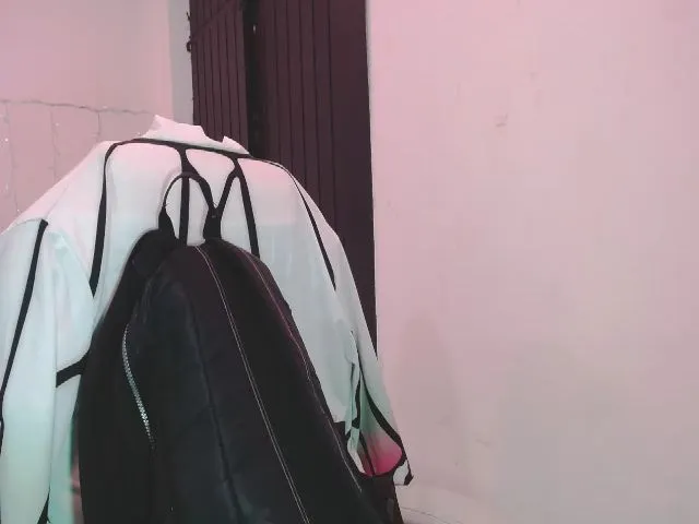 Live sex webcam photo for ShenLong3 #271899959