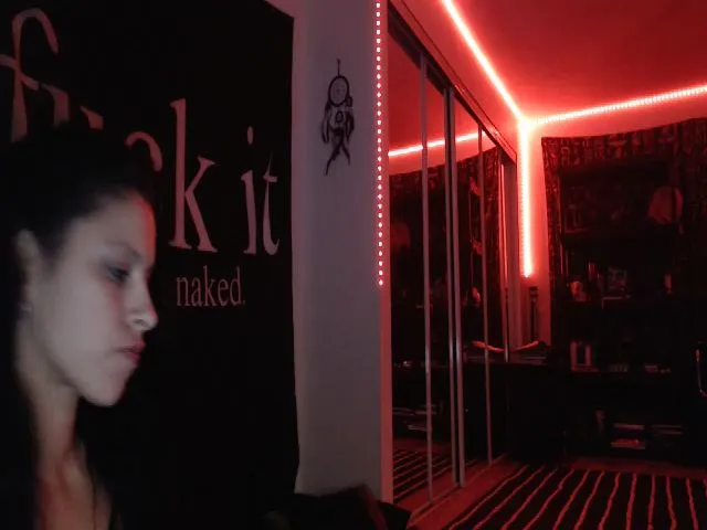 Live sex webcam photo for Shleestranged #271880145