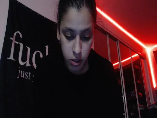 Live sex webcam photo for Shleestranged #272049878