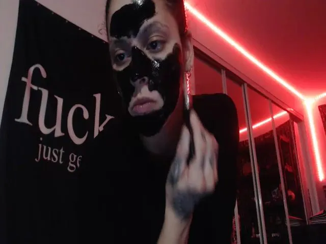 Live sex webcam photo for Shleestranged #272050006