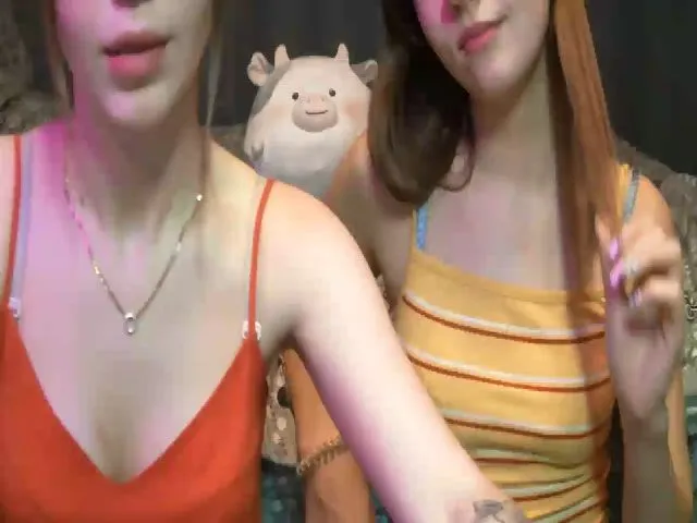 Live sex webcam photo for ShyBlonda #272392135