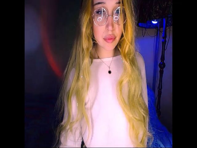 Live sex webcam photo for Shy_Girll_ #273082826