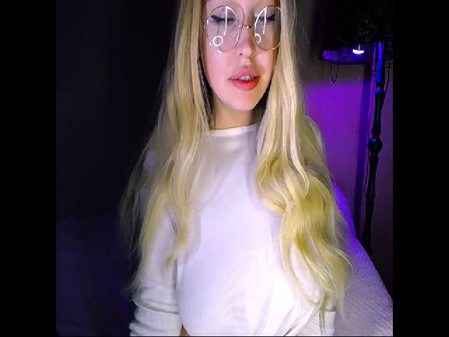 Live sex webcam photo for Shy_Girll_ #273253156