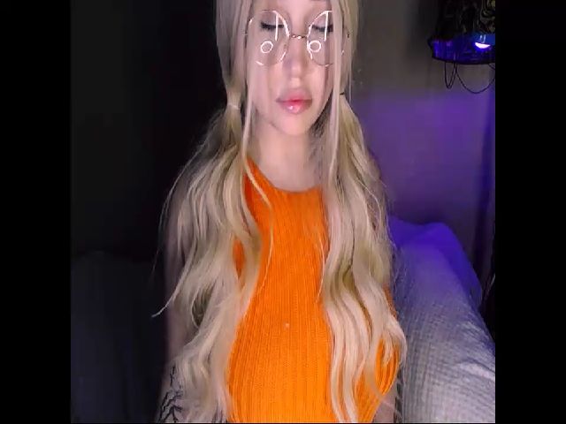 Live sex webcam photo for Shy_Girll_ #273794374