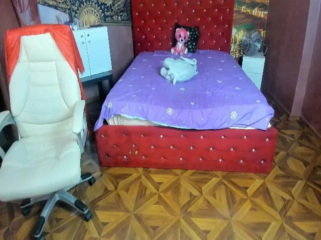 Live sex webcam photo for Shydiamondx #274408125
