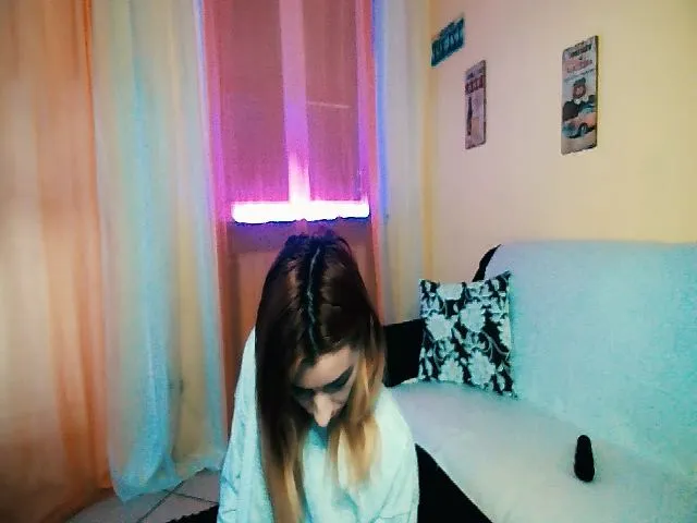 Live sex webcam photo for Shylollipop #272775848