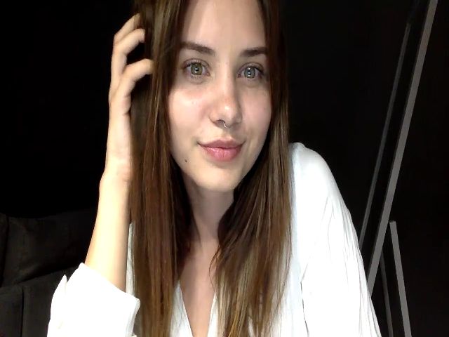 Live sex webcam photo for SidneySwinny #273745675