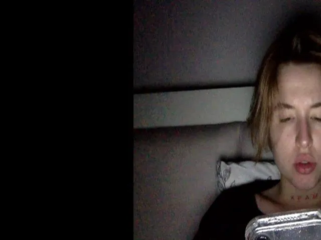 Live sex webcam photo for SierraLaPetit #272568741