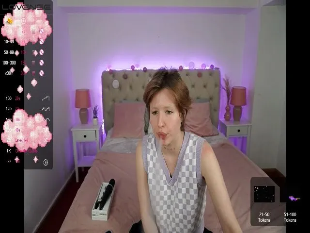 Live sex webcam photo for SierraLaPetit #273002190