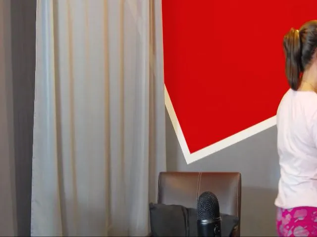 Live sex webcam photo for SimplyJoy #272195567