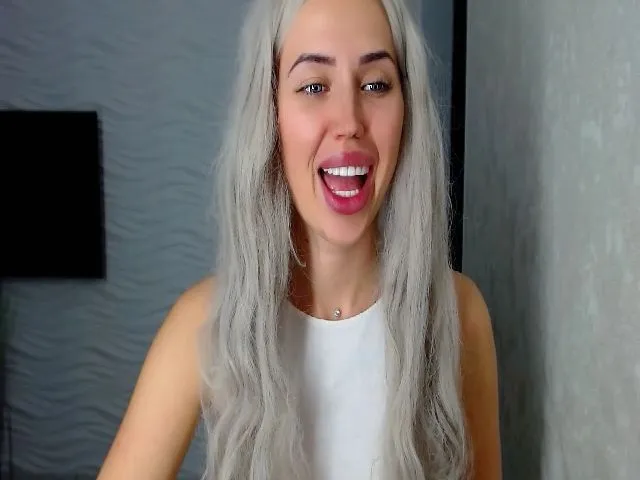 Live sex webcam photo for SinfulAngelll #272114689