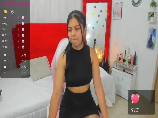 Live sex webcam photo for Sknnyysweettt #272930653